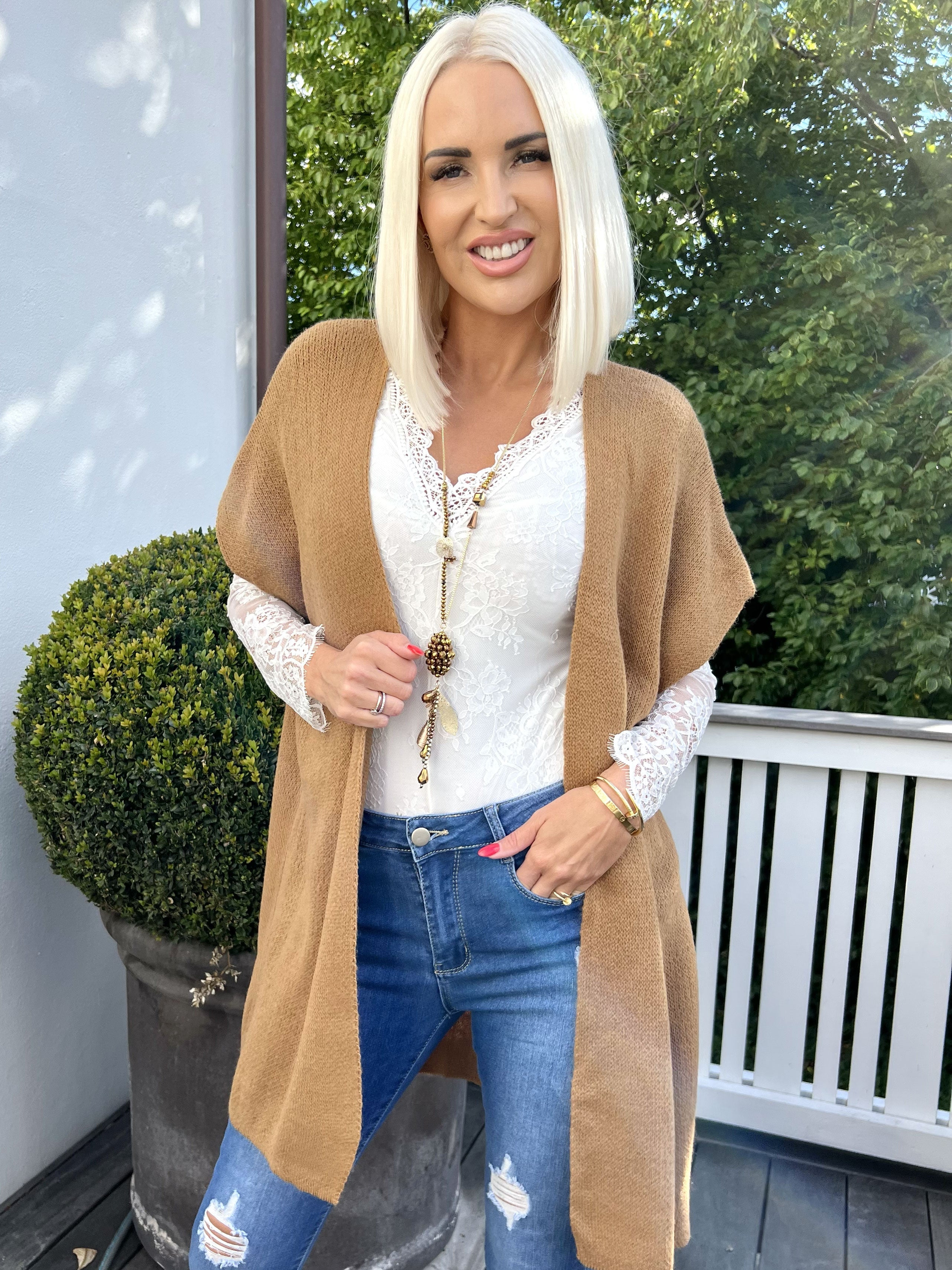 Tilly Plain - Blød strik cardigan uden ærmer